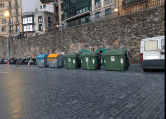 Muralla del siglo Xll convertida en trastero urbano.