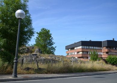 Abandono de las ruinas de Gaztelu Zahar