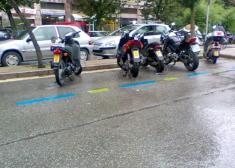 ¿Acaso pueden aparcar las motos en cualquier sitio?