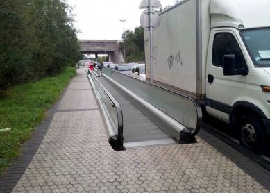 Acceso peatonal a Zuatzu