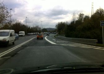 Agujeros en Paseo Doctor Begiristain (sentido bajada)