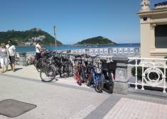 Aparca-bicis necesario