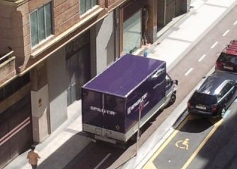 Aparcamiento en aceras