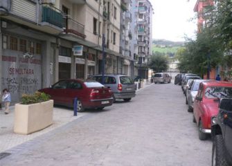 Aparcamiento en calle peatonal