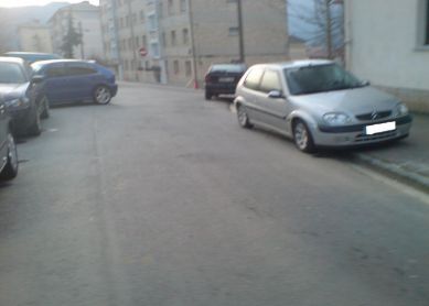 aparkemos el kotxe dentro de kasa!