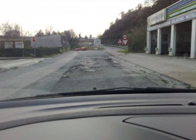 Asfalto vergonzoso en Oiartzun (Lintzirin)
