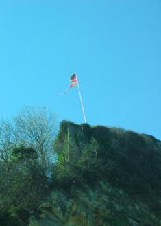 Bandera de Euskadi rota