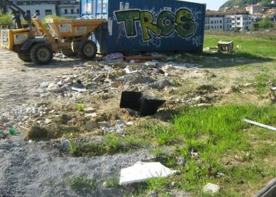 Basuras y restos de obras en MArrutxipi