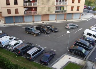 CADA UNO APARCA COMO QUIERE