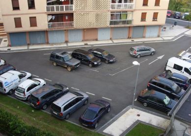 CADA UNO APARCA COMO QUIERE