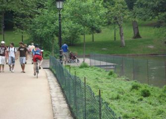 Ciclistas en Cristina Enea