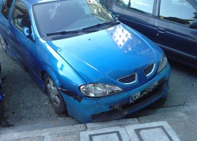 Coche abandonado