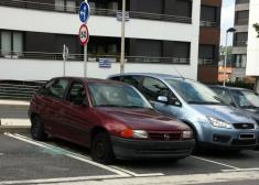Coche Abandonado en Alza