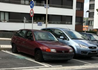 Coche Abandonado en Alza