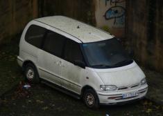Coche abandonado más de 2 años