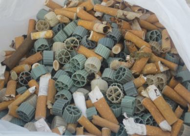 colillas y ruedecillas de plástico