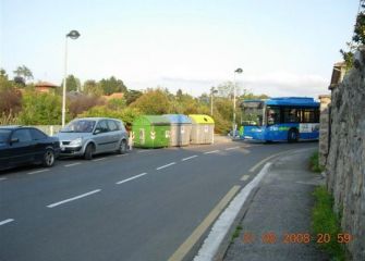 Contenedores mal ubicados en Paseo Zubiaurre