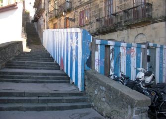 Cuatro años de un edificio histórico asediado.