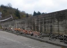 Desperfectos en el cementerio de Arrasate