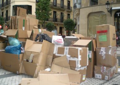 ¿Donde esta el contenedor de la basura???