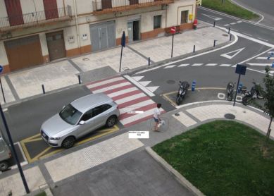 el puerta a puerta de oiartzun , significa llevar la basura a errenteria