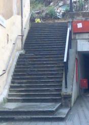 EN EL APEADERO NO TE VAJES