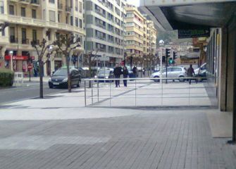 escalon y barandilla