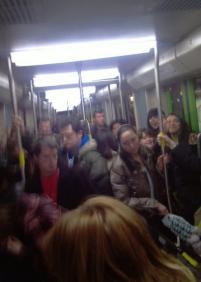 ¿Éxito del tranvía en Vitoria...?. ¿A costa de quién...?. Lecciones para otros... ¿Donostia?