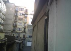 Farola inútil en zona oscura