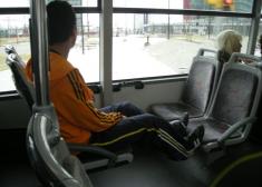 Gente sin educación en el transporte publico.