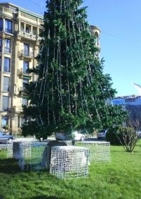 Iluminación navideña diurna