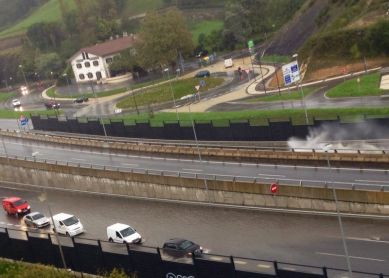 Inundaciones en la N1 por cuatro gotas