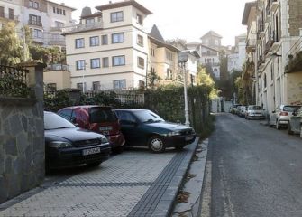 La acera del Paseo de la Fe