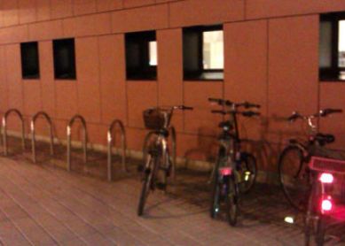 Limpieza de bicis en Okendo Kultur Etxea