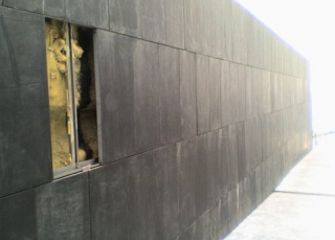 Loseta desprendida en la trasera de Bokado