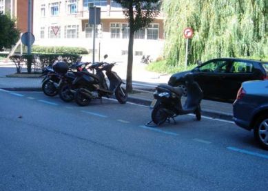 Más aparcamientos para motos