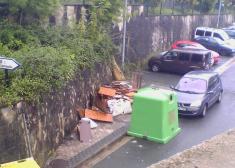 MINI VERTEDERO EN EL POLIGONO