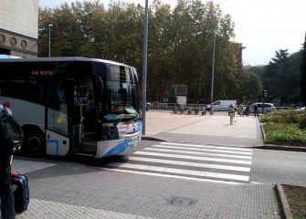 No cruce por delante de este autobús