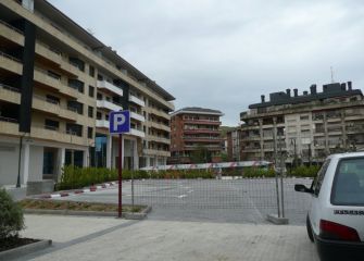 PARKING FANTASMA EN LA PLAZA AMAIA DE ZUMAIA