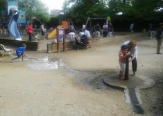 Parque Aiete: fuente encharcada