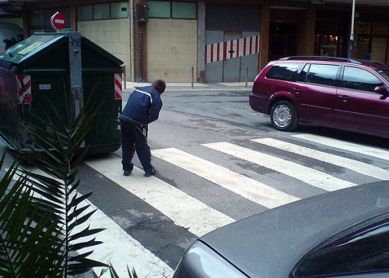 Paso de cebra peligroso en Eskalantegi
