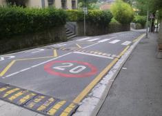 Peligro para los peatones en carretera cementerio Irún