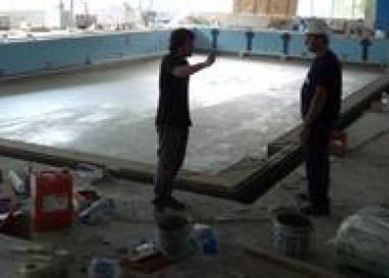 Piscinas de Arrasate-Mondragón en obras, ¿2010, 2011,.......una verguenza?