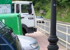 ¿por donde pasan las sillas de minusválido y las de niño?