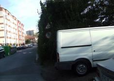 Señal de trafico en el puente que viene de Lau Aizeta en Alza