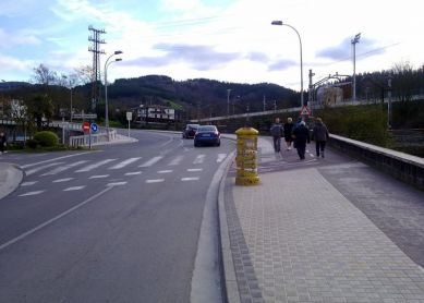 Señalización de la calzada, cual es la correcta?