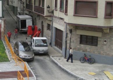 SIN PIVOTES; MÄS OCUPACIÖN DE ACERAS