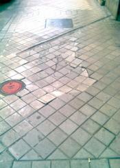 Socavón en la calle Segundo Izpizua