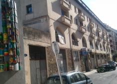 Tejas peligrosas en la calle Tejería