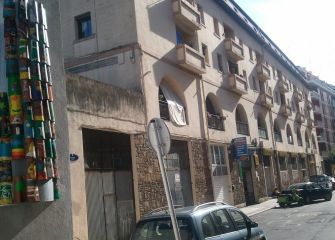 Tejas peligrosas en la calle Tejería